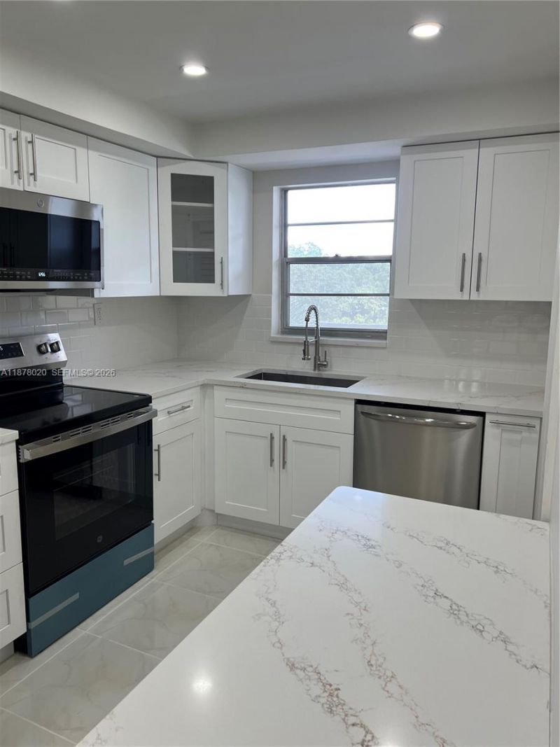 5900 NW 44th St, Unit 405, Lauderhill, FL 33319 Photo