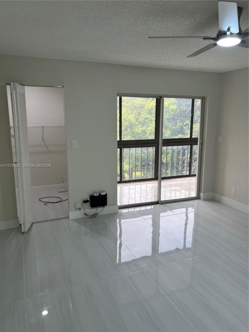 5900 NW 44th St, Unit 405, Lauderhill, FL 33319 Photo