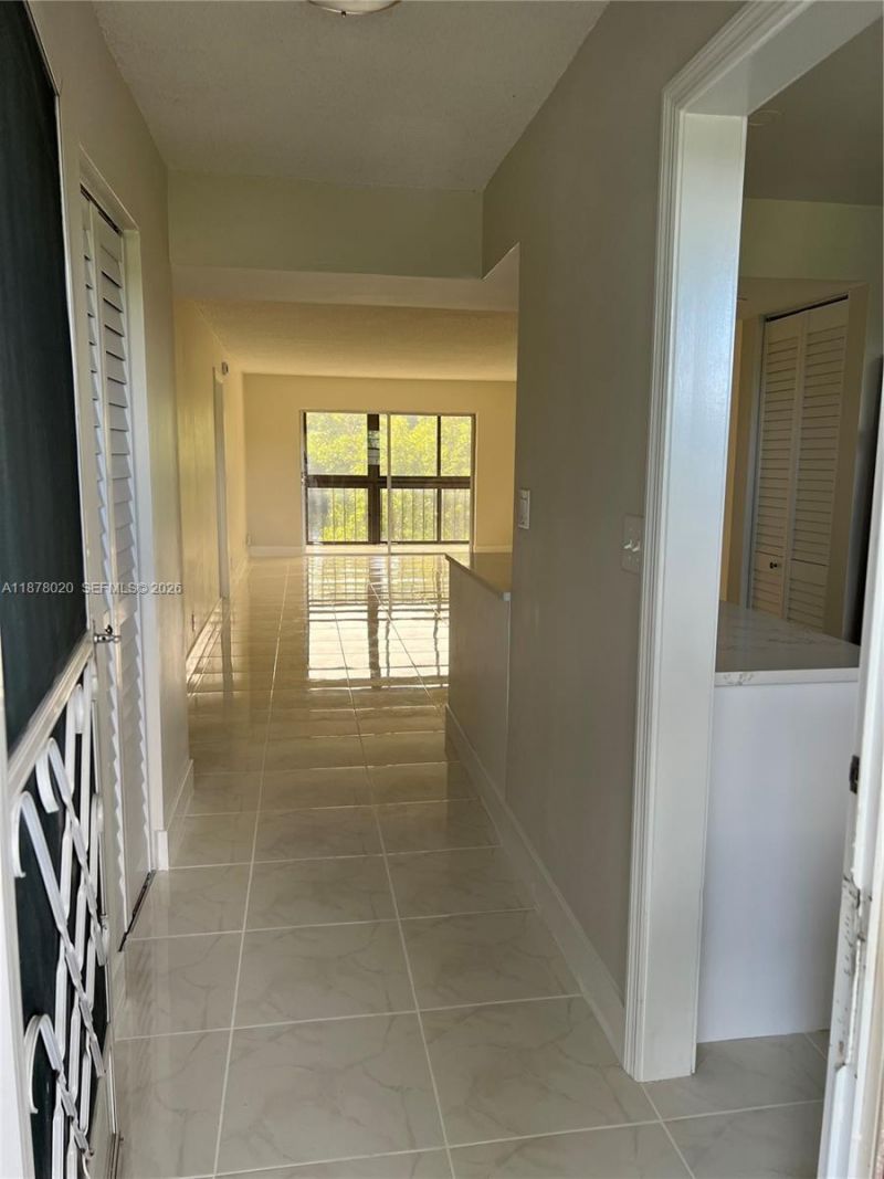 5900 NW 44th St, Unit 405, Lauderhill, FL 33319 Photo