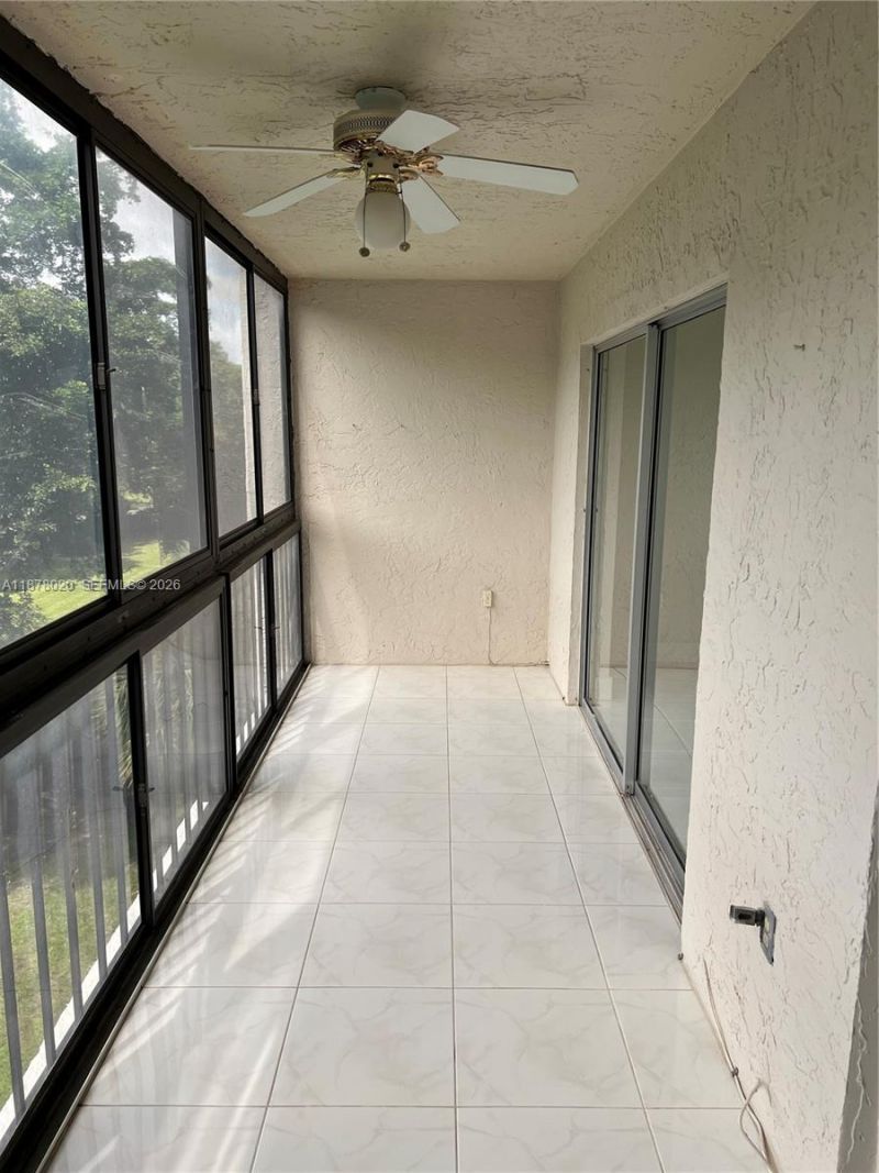 5900 NW 44th St, Unit 405, Lauderhill, FL 33319 Photo