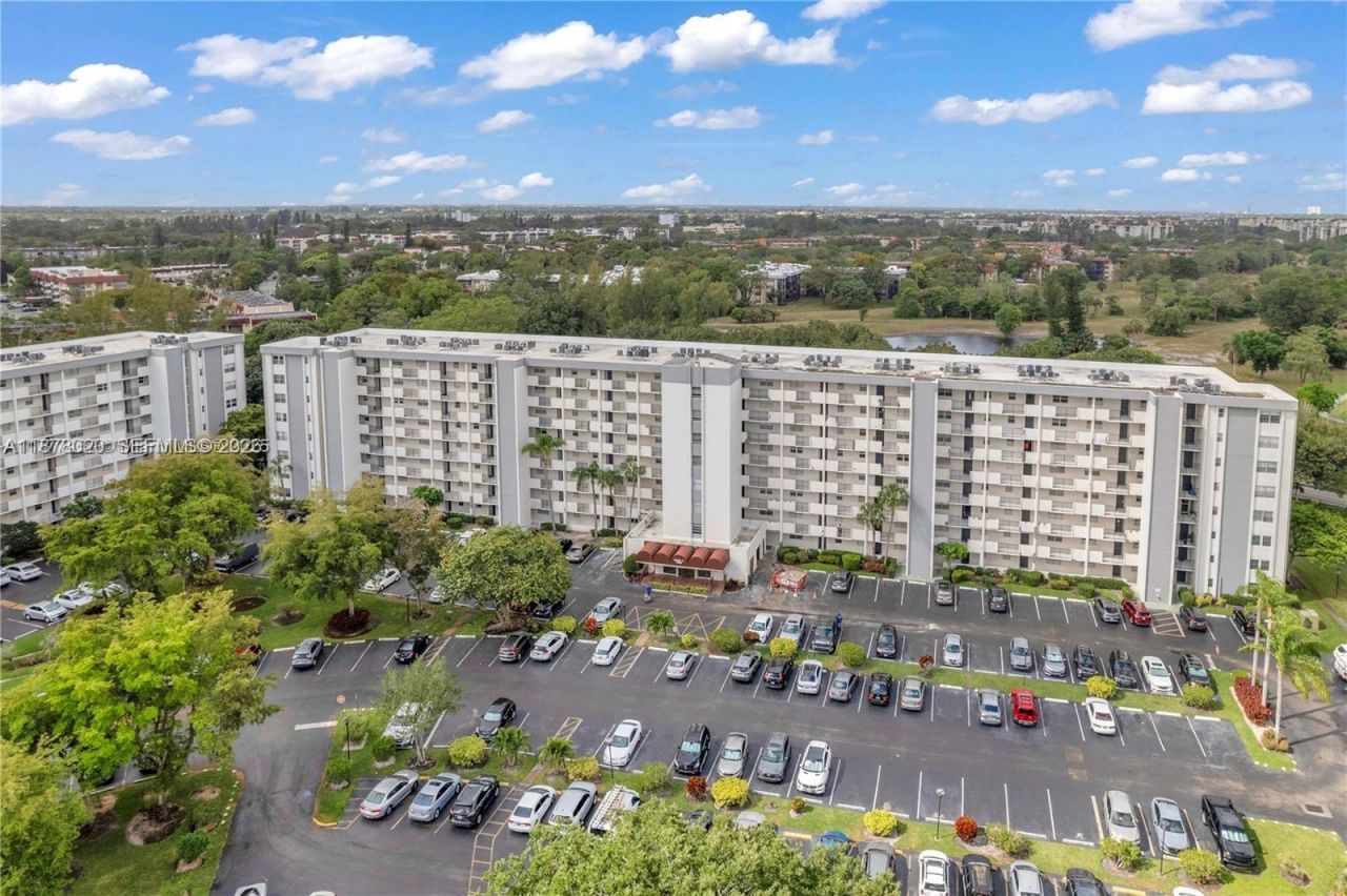 5900 NW 44th St, Unit 405, Lauderhill, FL 33319 Photo