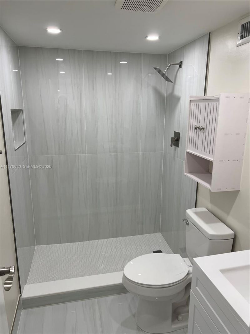 5900 NW 44th St, Unit 405, Lauderhill, FL 33319 Photo