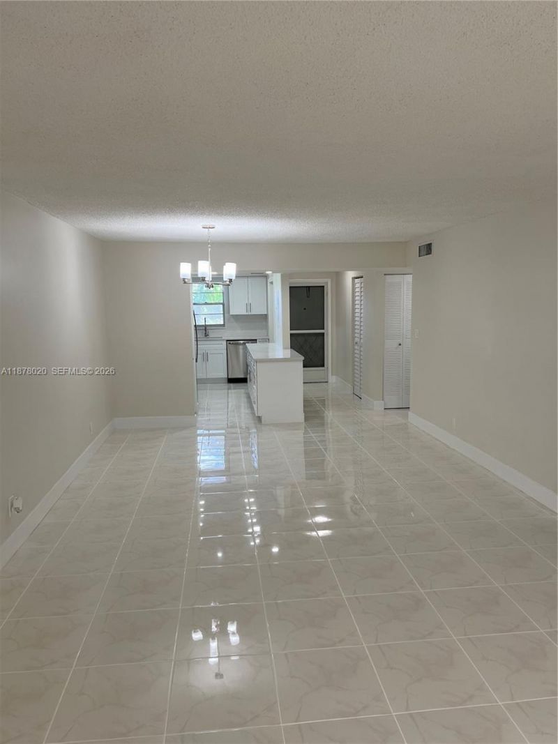5900 NW 44th St, Unit 405, Lauderhill, FL 33319 Photo