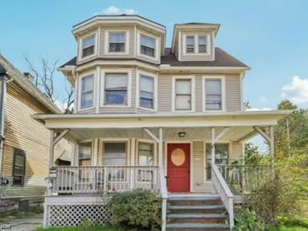 6004 Superior Avenue, Cleveland, OH 44103