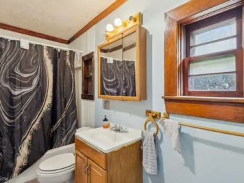 6004 Superior Avenue, Cleveland, OH 44103 Photo 6