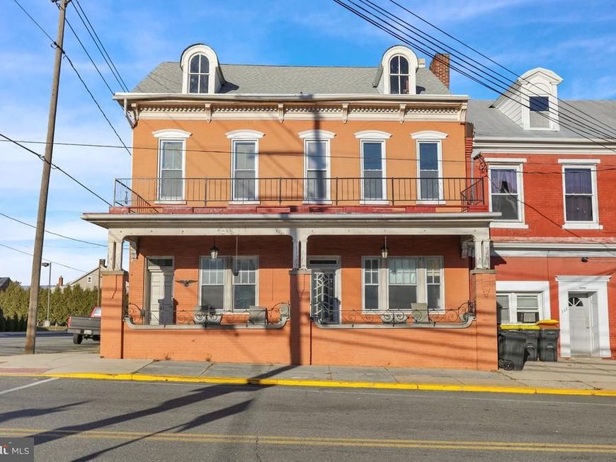 161 W High Street, Womelsdorf, PA 19567 Main Photo