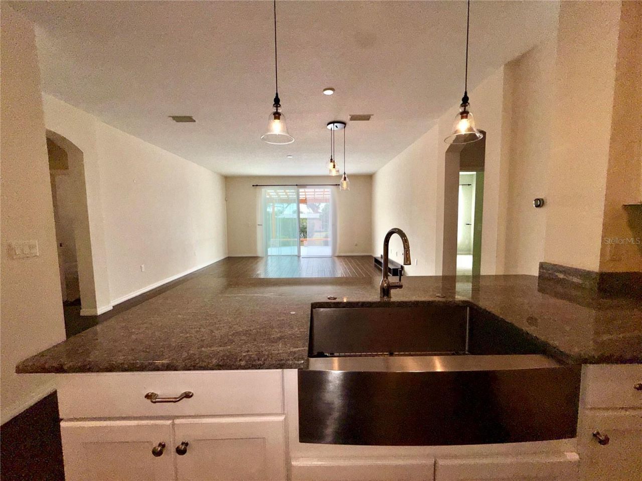 13101 Done Groven Drive, Dover, FL 33527 Photo