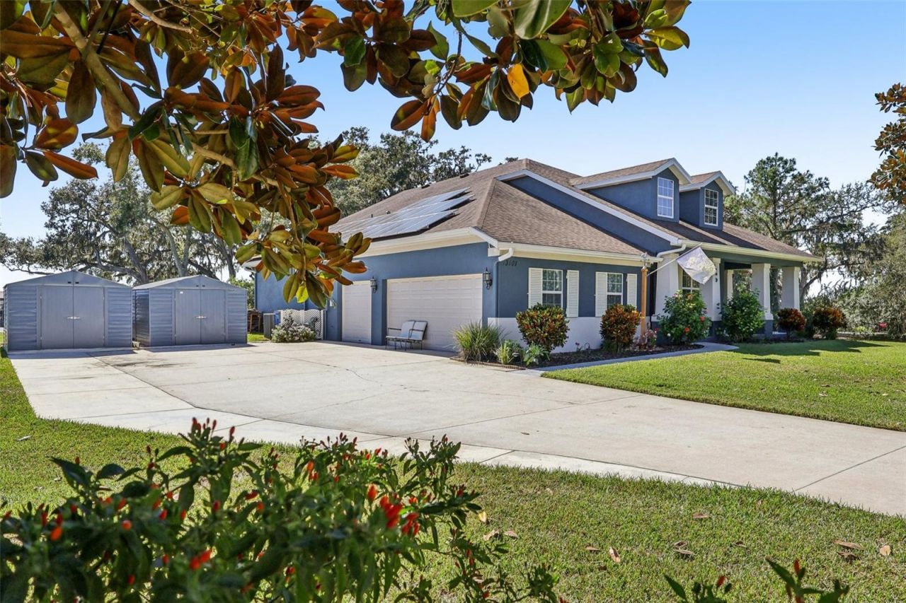 13101 Done Groven Drive, Dover, FL 33527 Photo