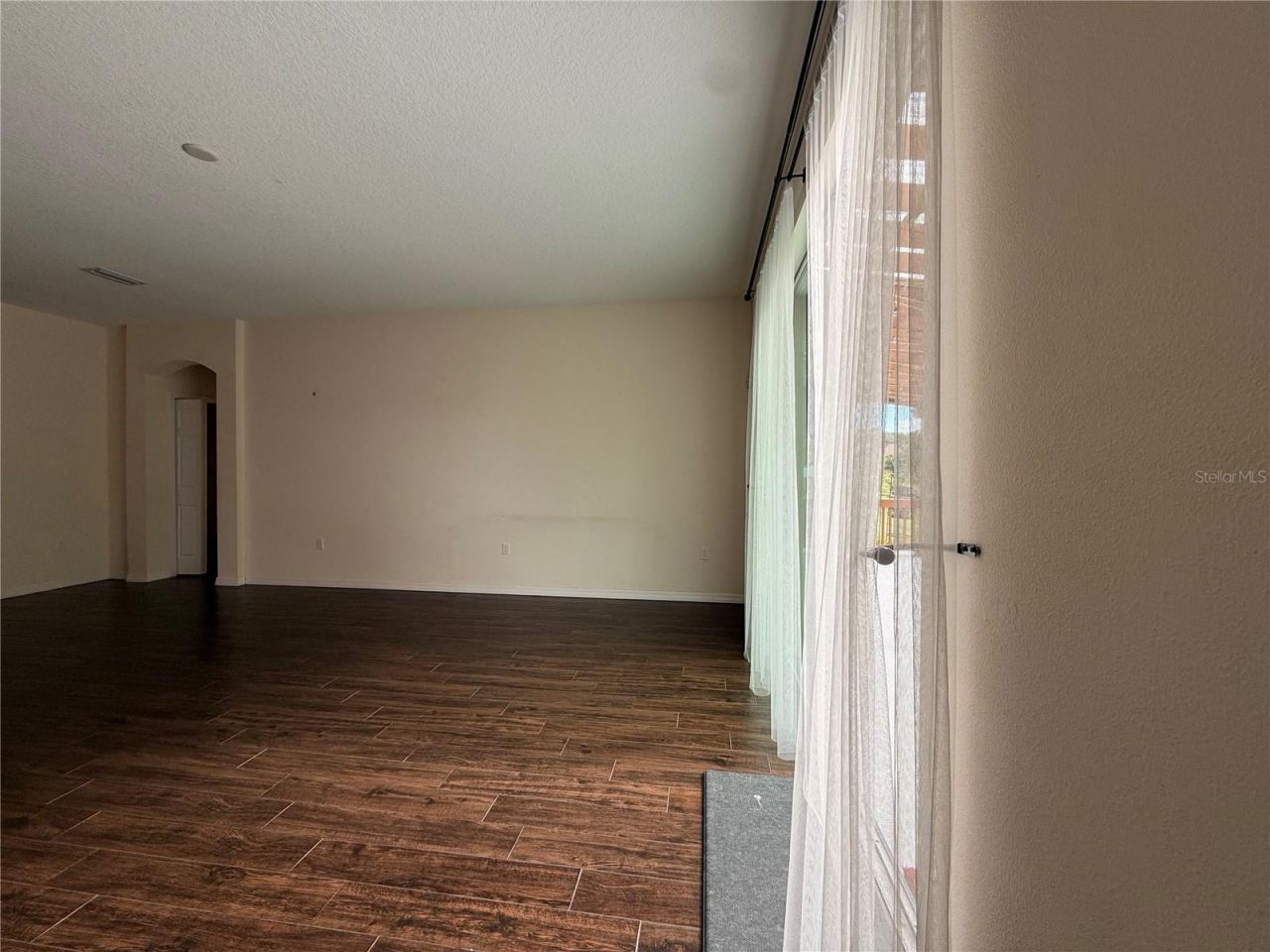 13101 Done Groven Drive, Dover, FL 33527 Photo