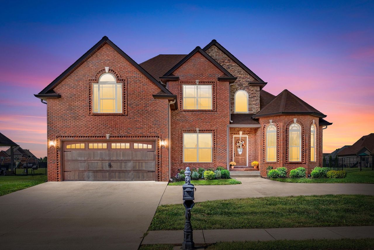 201 Josie Ln, Clarksville, TN 37043 Main Photo