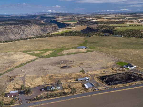 7056 SW Kent Lane, Culver, OR 97734