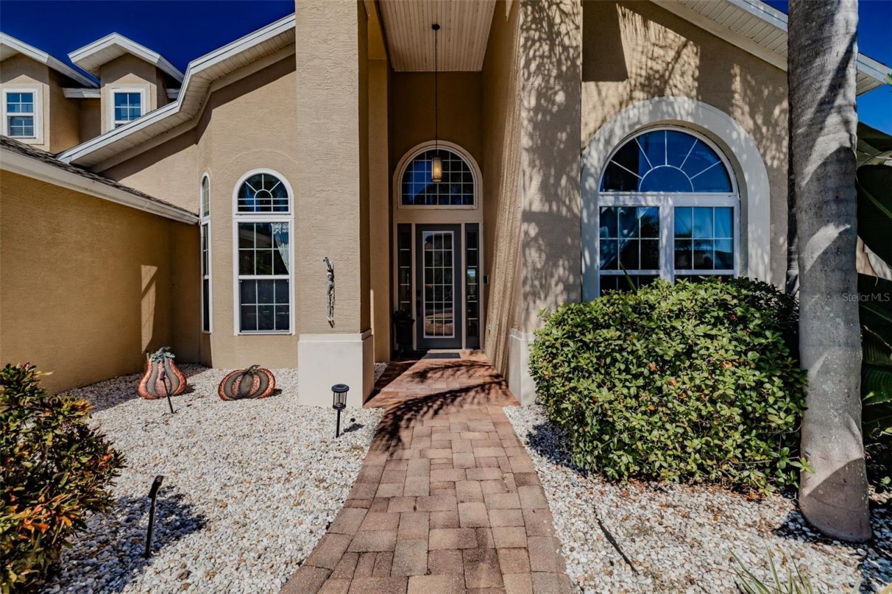 2327 Camp Indianhead Road, Land O Lakes, FL 34639 Photo