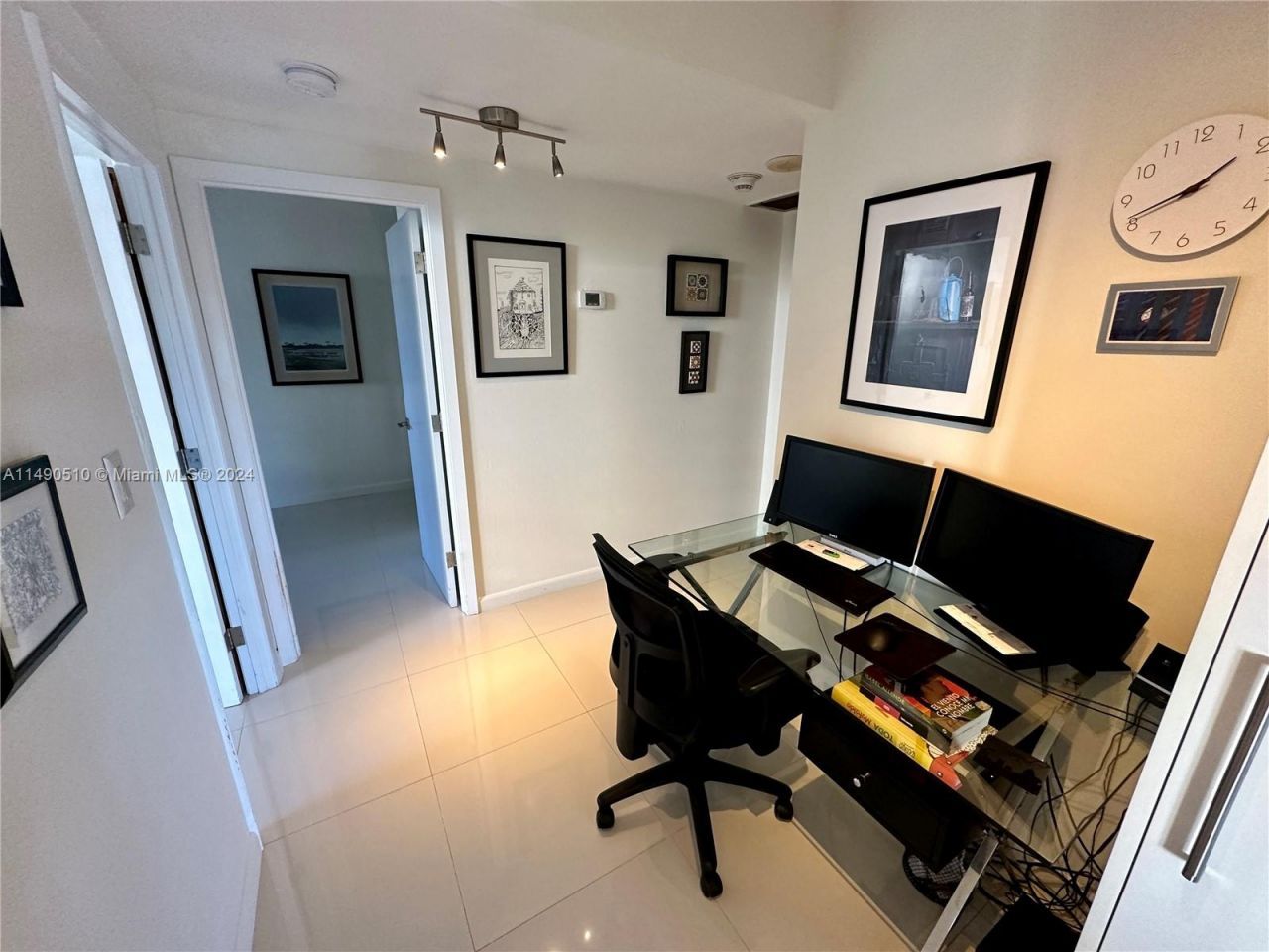 500 Bayview Dr, Unit 221, Sunny Isles Beach, FL 33160 Photo