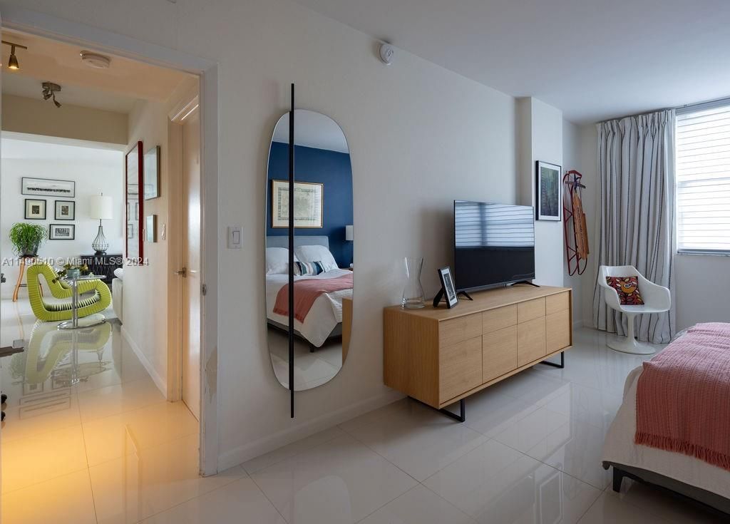 500 Bayview Dr, Unit 221, Sunny Isles Beach, FL 33160 Photo