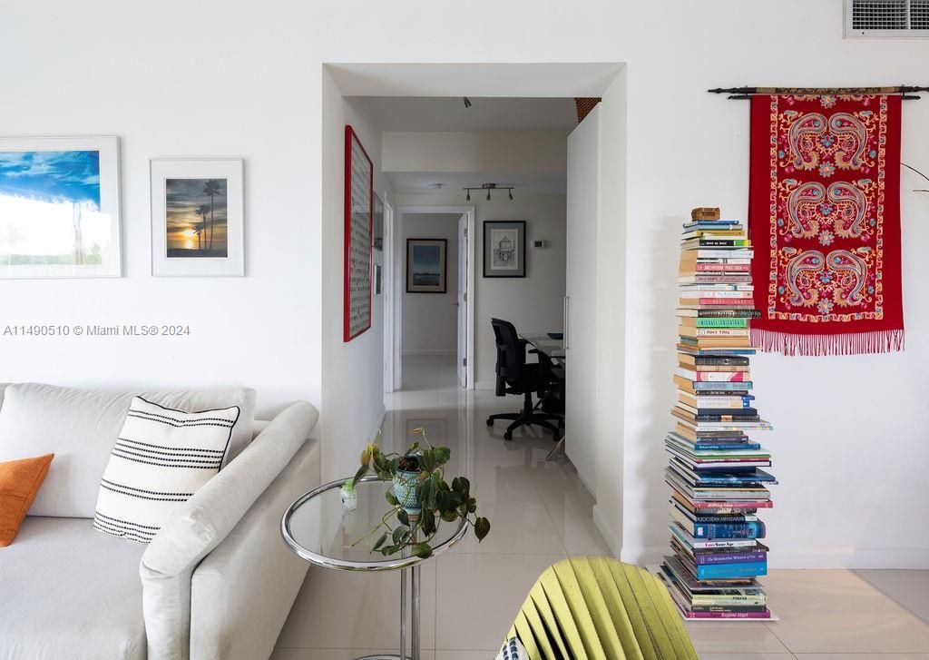 500 Bayview Dr, Unit 221, Sunny Isles Beach, FL 33160 Photo