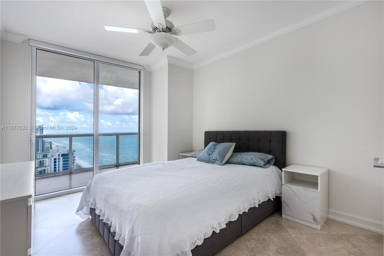 1830 S Ocean Dr, Unit 3511, Hallandale Beach, FL 33009 Photo