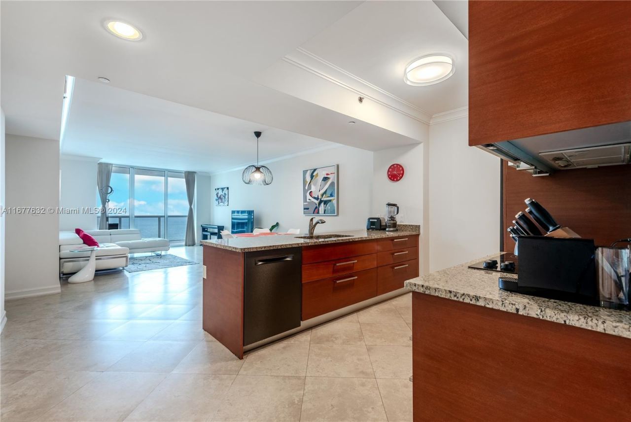 1830 S Ocean Dr, Unit 3511, Hallandale Beach, FL 33009 Photo
