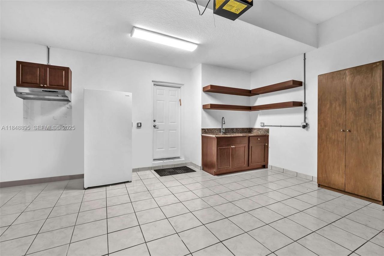 3156 NE 212th Terrace, Aventura, FL 33180 Photo