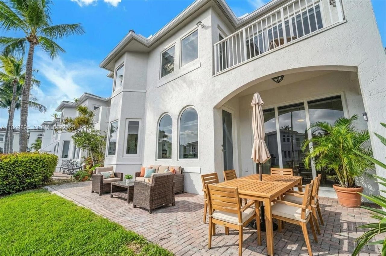 3156 NE 212th Terrace, Aventura, FL 33180 Photo