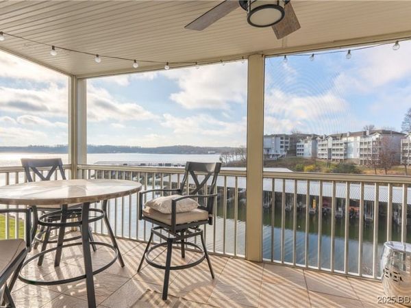418 Regatta Bay Drive, Unit 2B, Lake Ozark, MO 65049