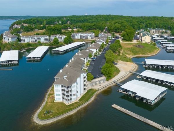 418 Regatta Bay Drive, Unit 2B, Lake Ozark, MO 65049
