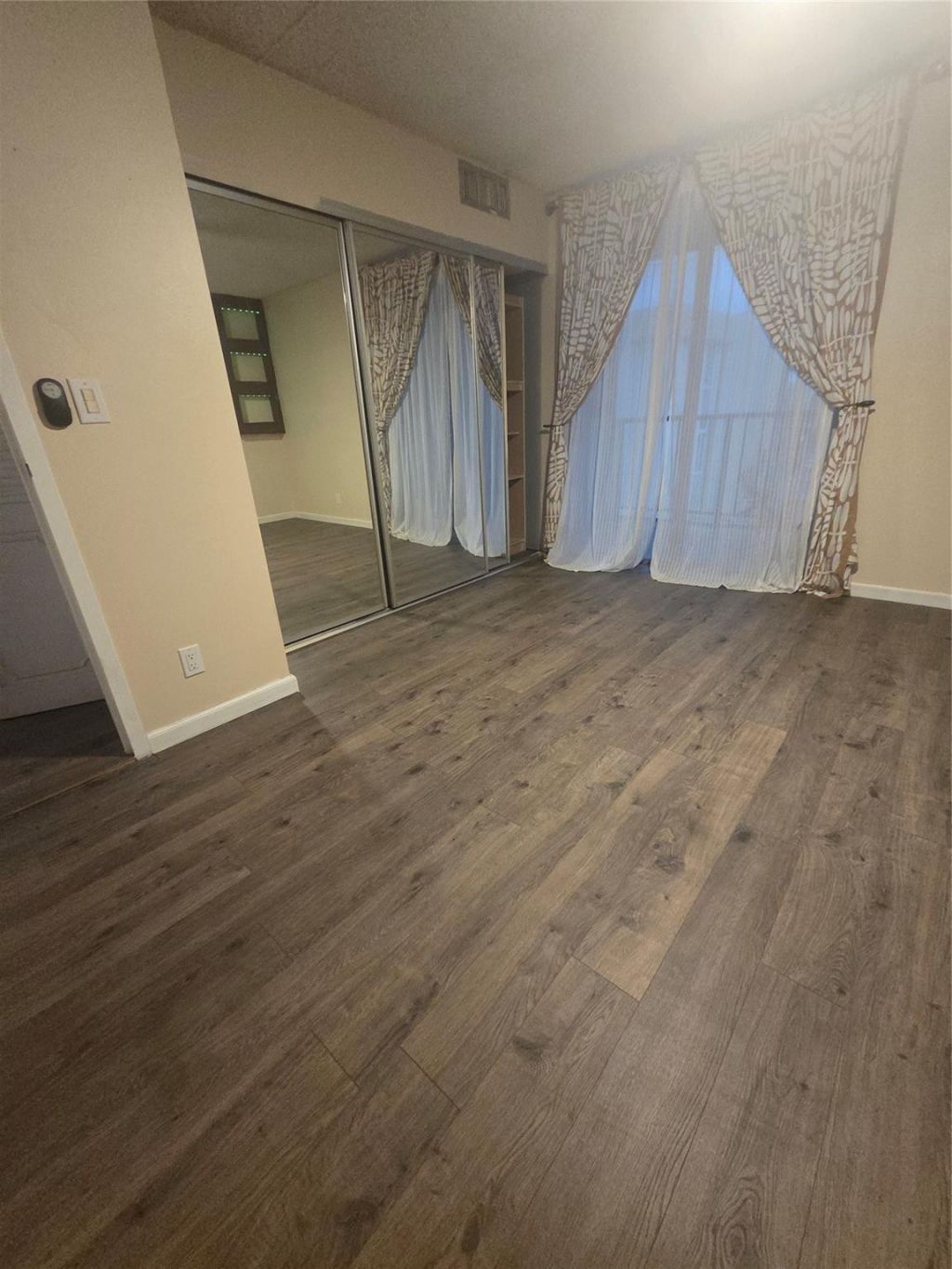 801 Three Islands Boulevard, Unit 409, Hallandale Beach, FL 33009 Photo