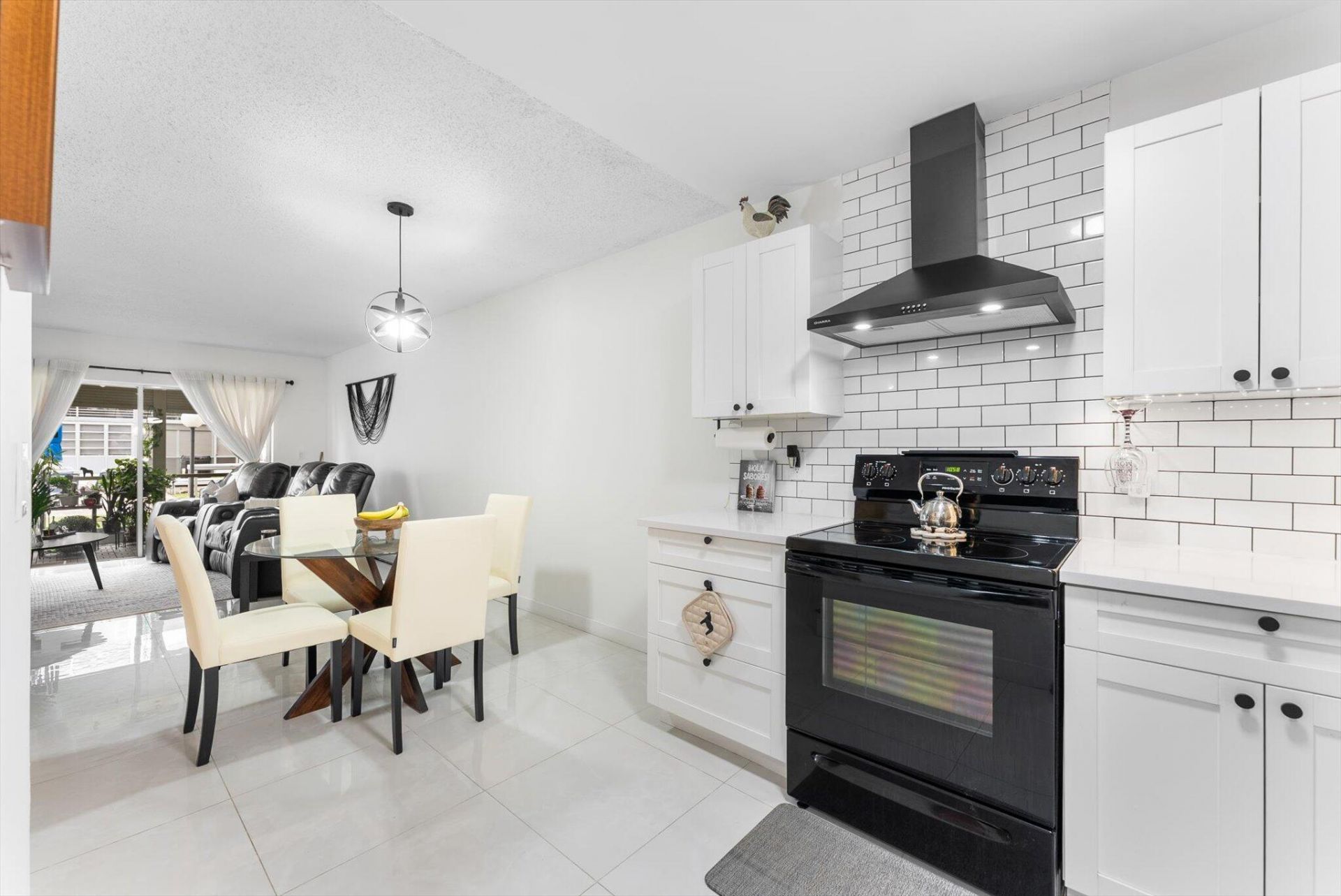 7500 NW 30th Place, Unit 123, Sunrise, FL 33313 Photo