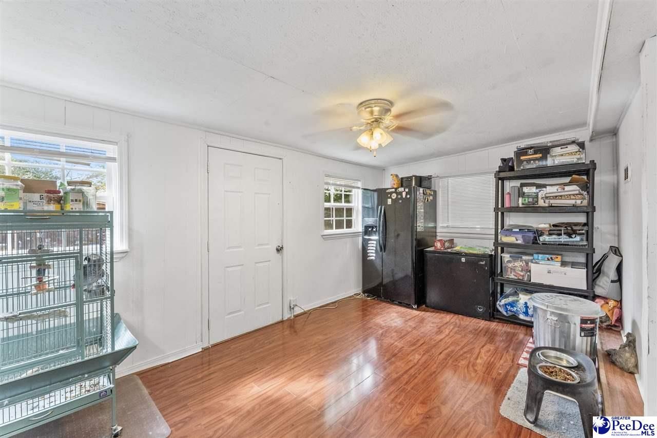 220 Alexander Place Photo 11