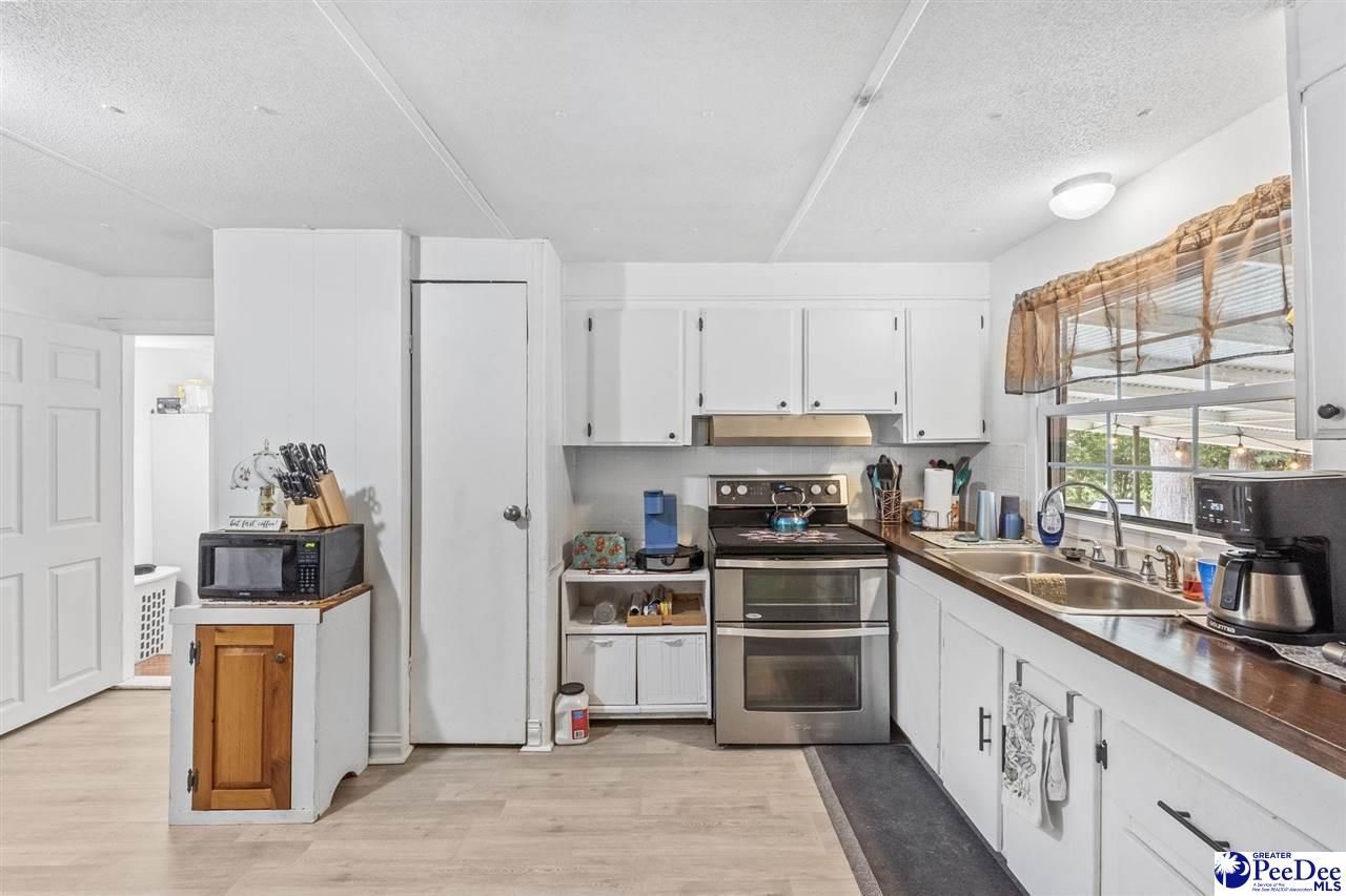 220 Alexander Place Photo 12