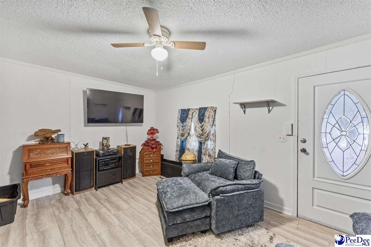 220 Alexander Place Photo 15