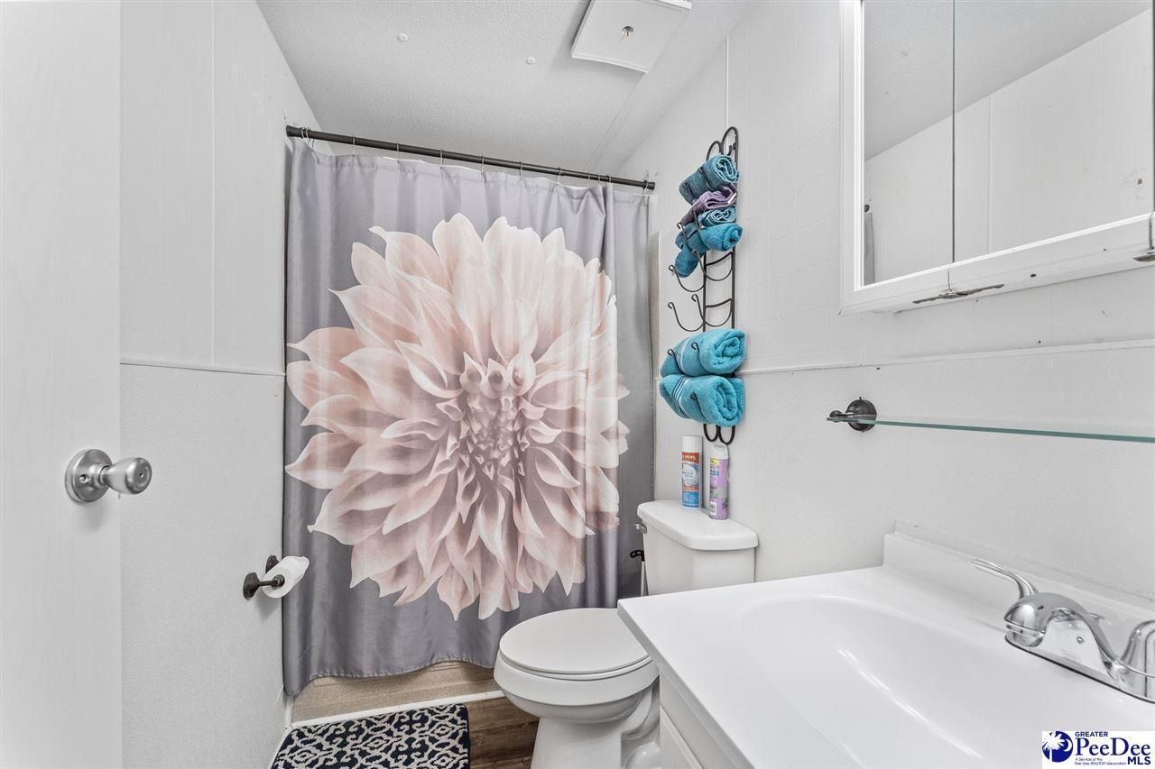 220 Alexander Place Photo 17