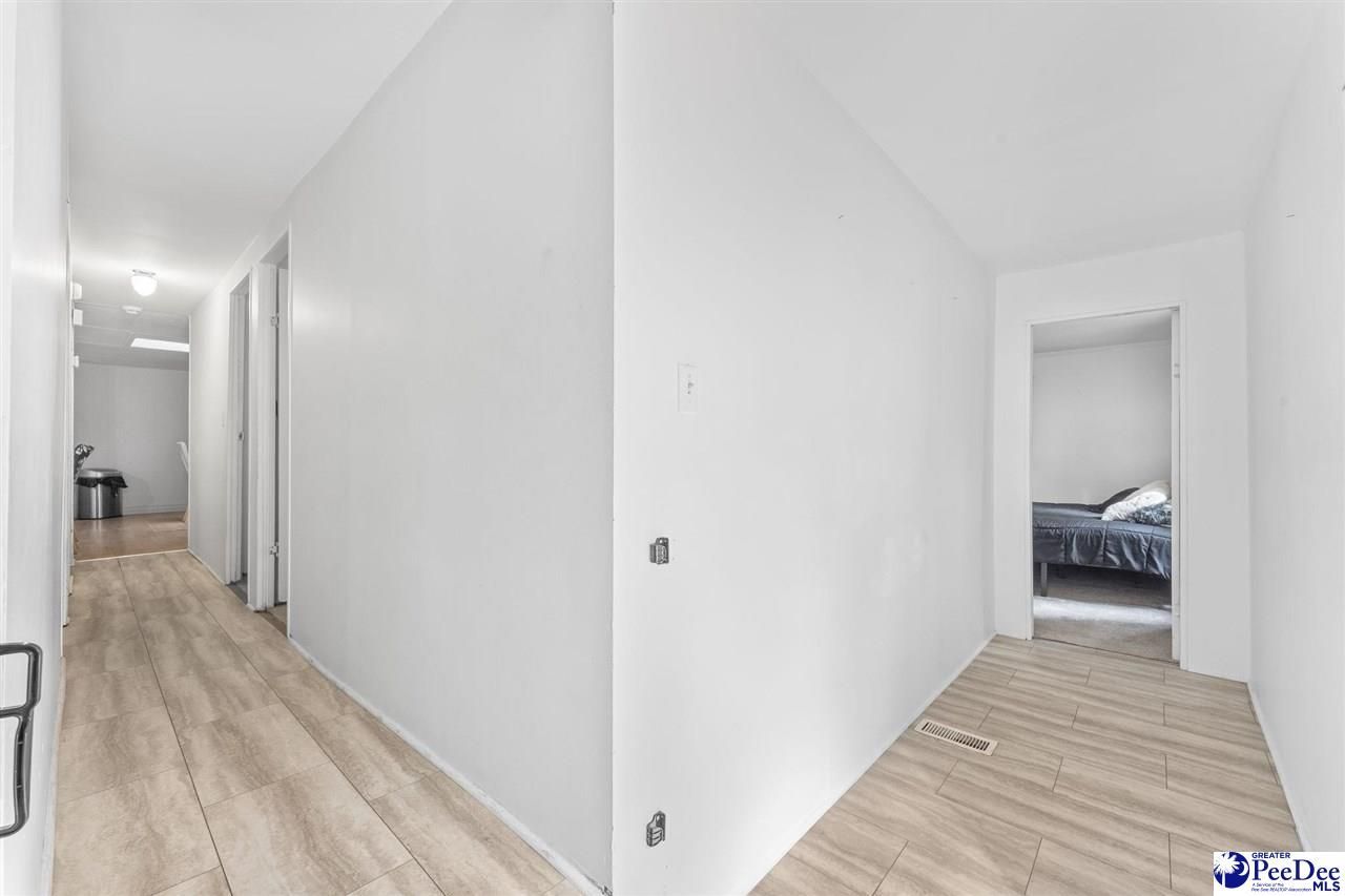 220 Alexander Place Photo 25