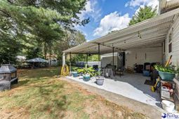 220 Alexander Place photo 4