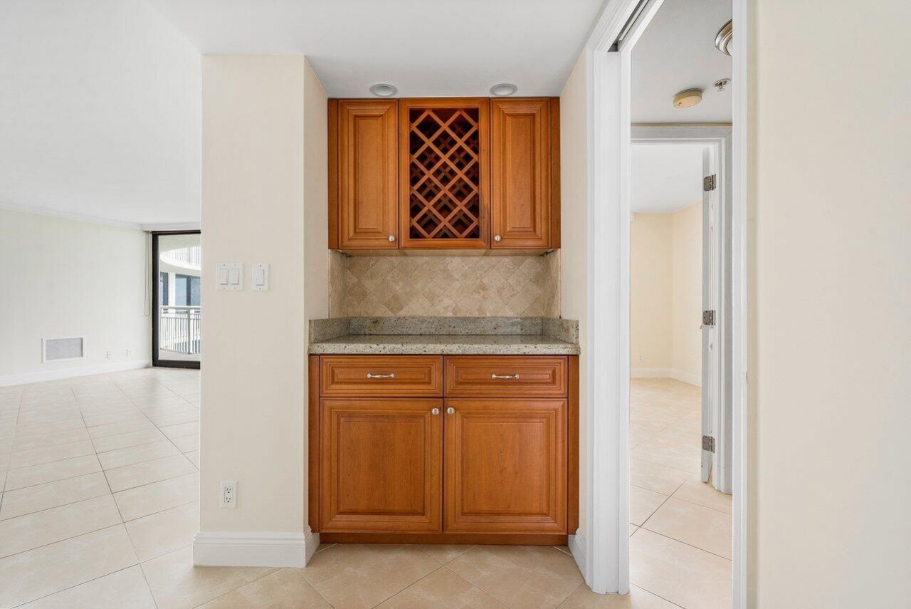 3000 N Ocean Drive, Unit 33e, Singer Island, FL 33404 Photo