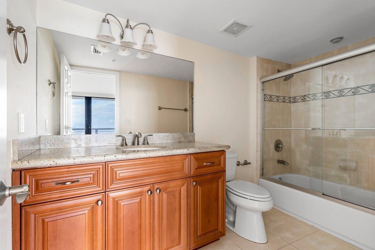 3000 N Ocean Drive, Unit 33e, Singer Island, FL 33404 Photo