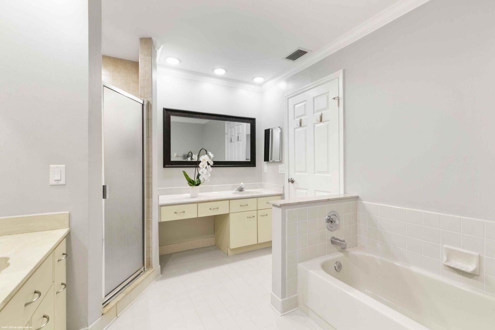 23 Lexington Lane W, Unit D, Palm Beach Gardens, FL 33418 Photo