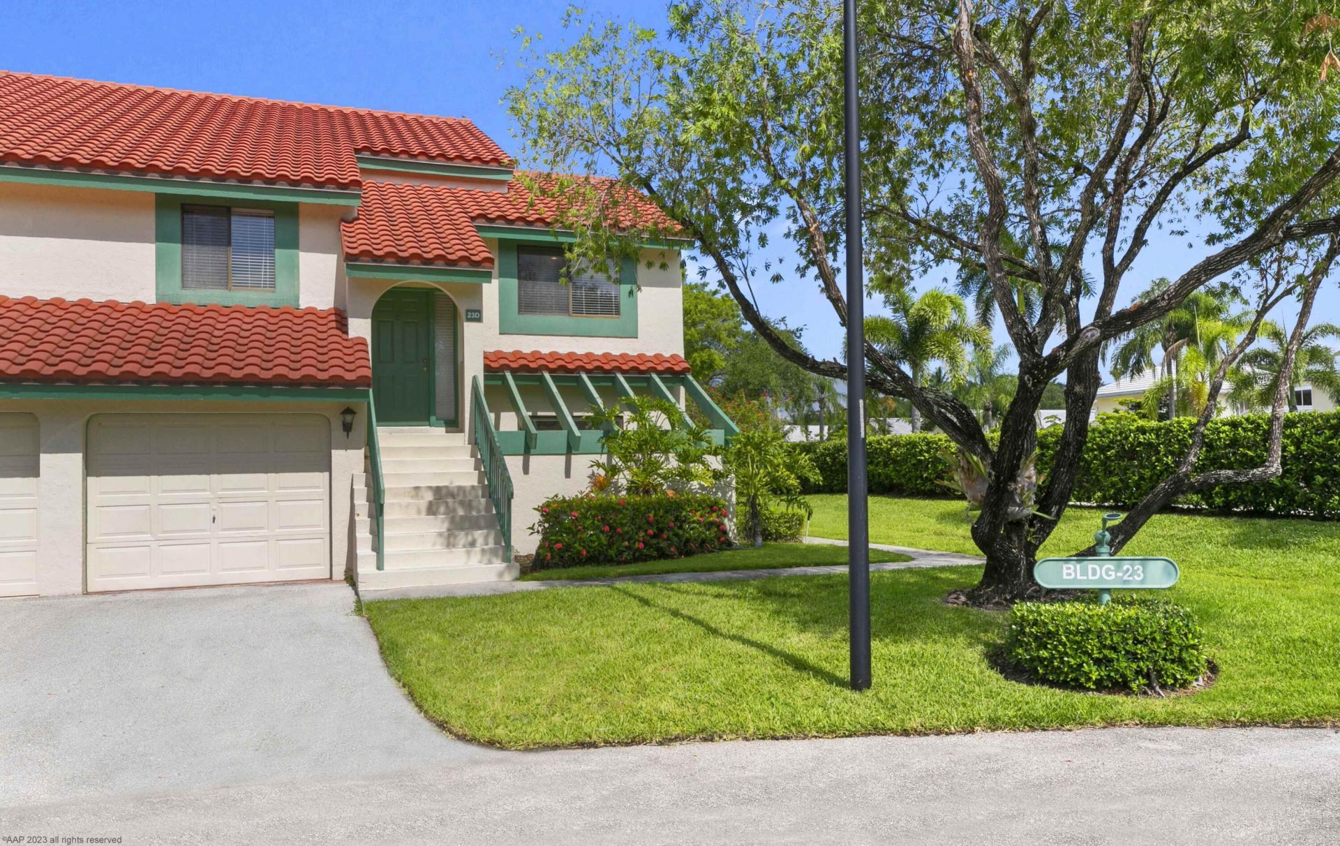 23 Lexington Lane W, Unit D, Palm Beach Gardens, FL 33418 Photo