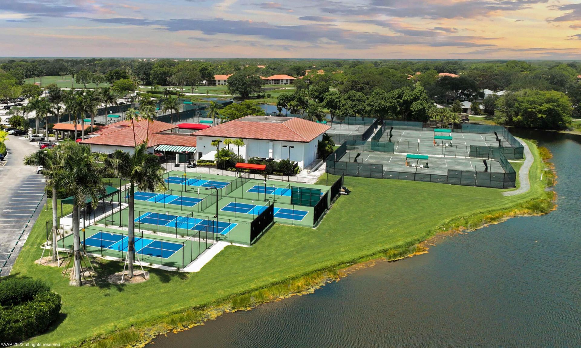 23 Lexington Lane W, Unit D, Palm Beach Gardens, FL 33418 Photo