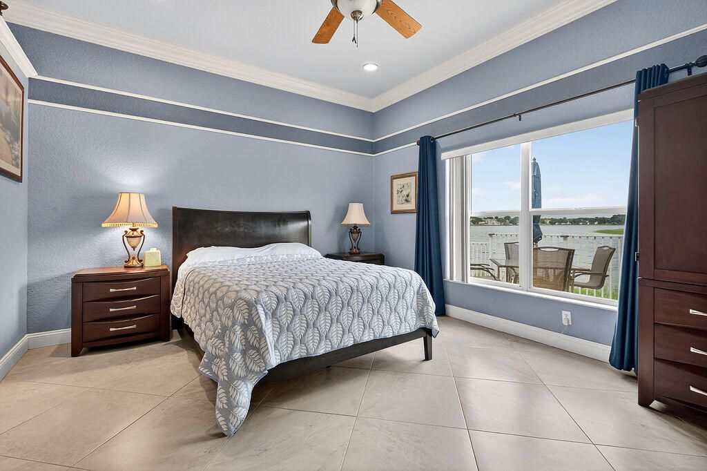 212 Berenger Walk, Royal Palm Beach, FL 33414 Photo