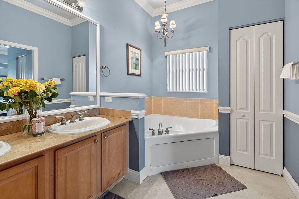 212 Berenger Walk, Royal Palm Beach, FL 33414 Photo