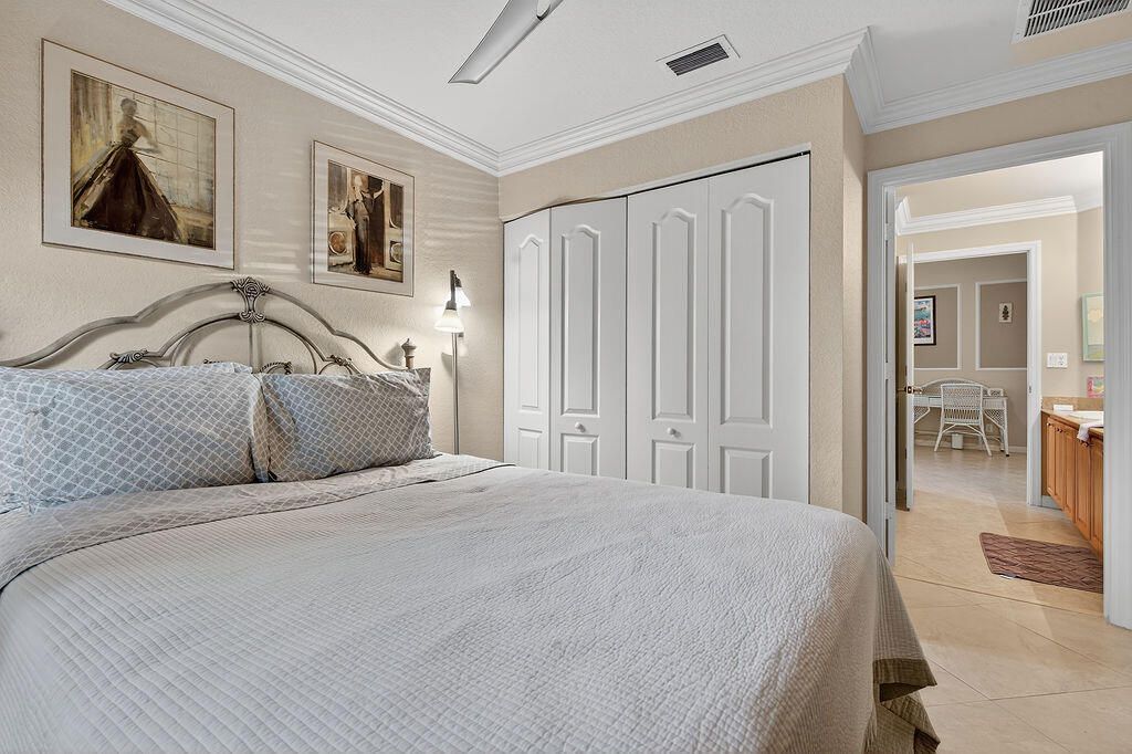 212 Berenger Walk, Royal Palm Beach, FL 33414 Photo