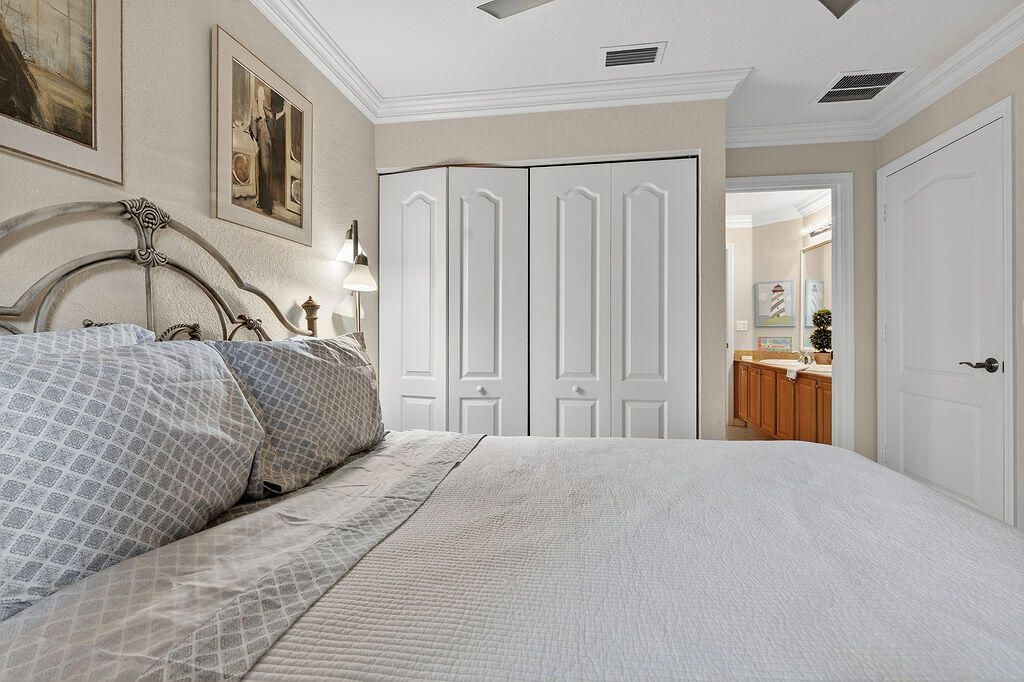 212 Berenger Walk, Royal Palm Beach, FL 33414 Photo