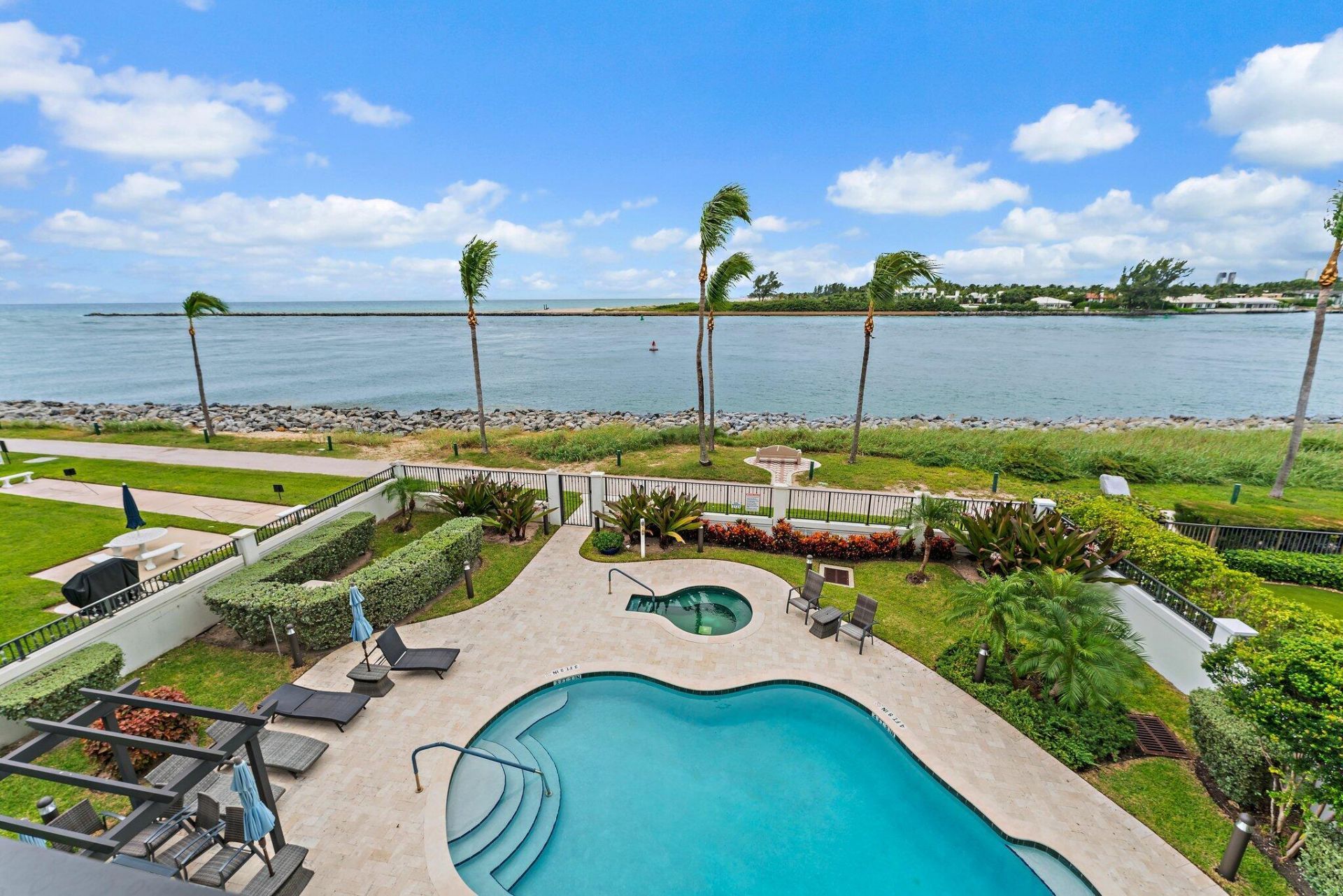 224 Inlet Way, Unit 2a, Palm Beach Shores, FL 33404 Photo