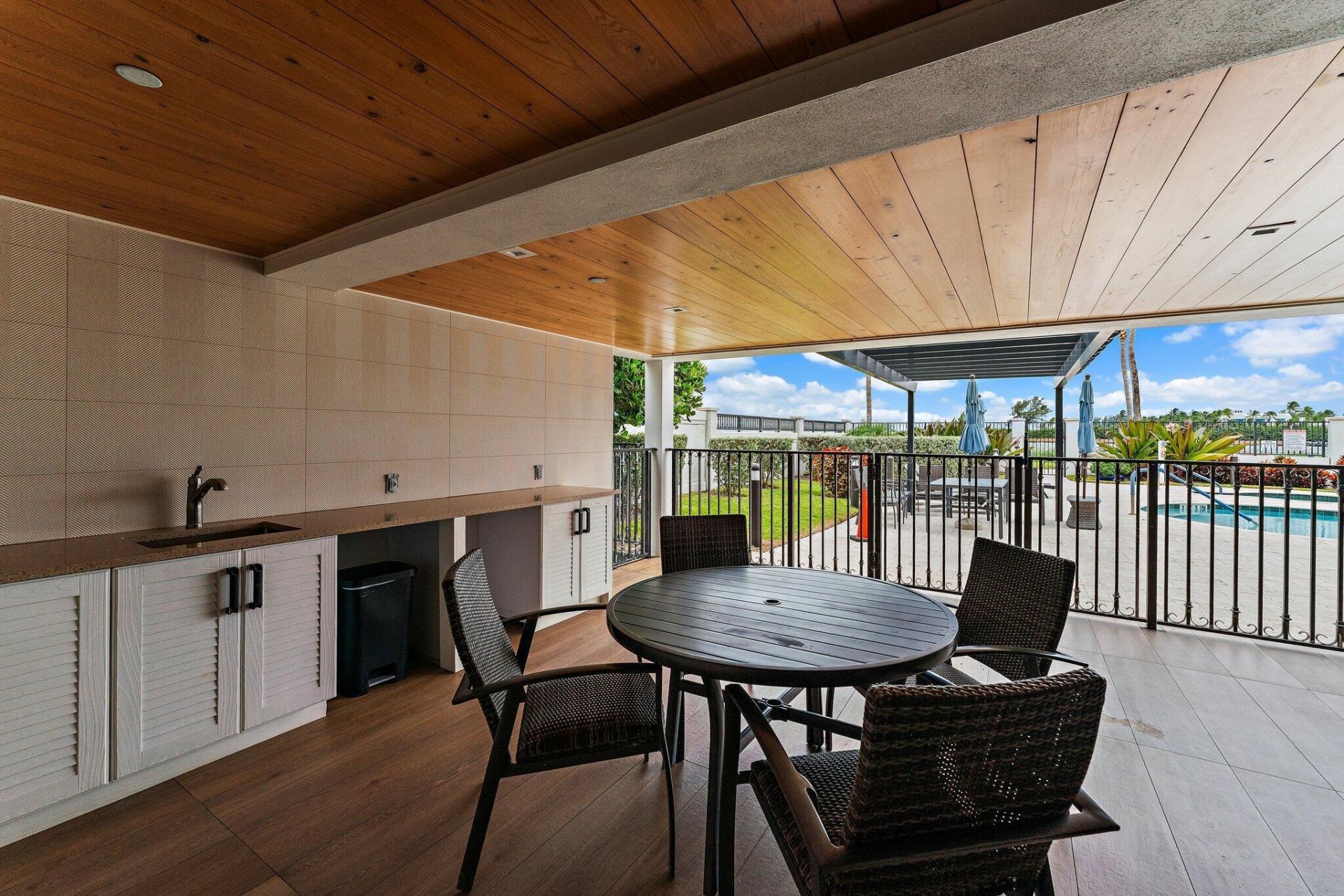 224 Inlet Way, Unit 2a, Palm Beach Shores, FL 33404 Photo