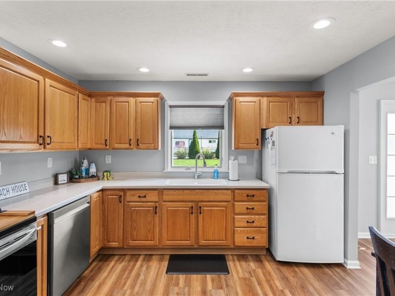 419 Miami Place, Huron, OH 44839 Photo 14