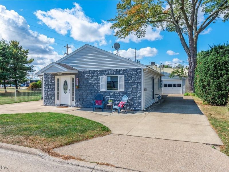 419 Miami Place, Huron, OH 44839 Photo 3