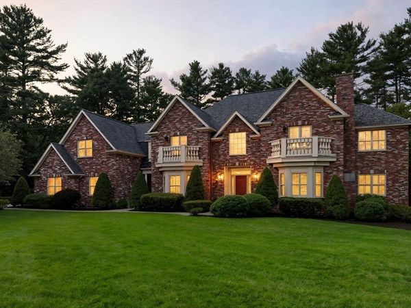 3 Warren Dr, Middleton, MA 01949