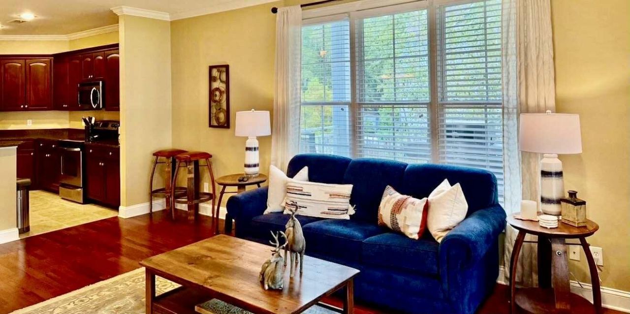 1096 Bridgeview Lane Photo 13