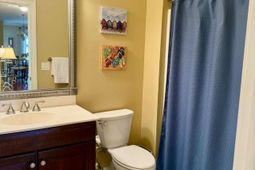 1096 Bridgeview Lane photo 4