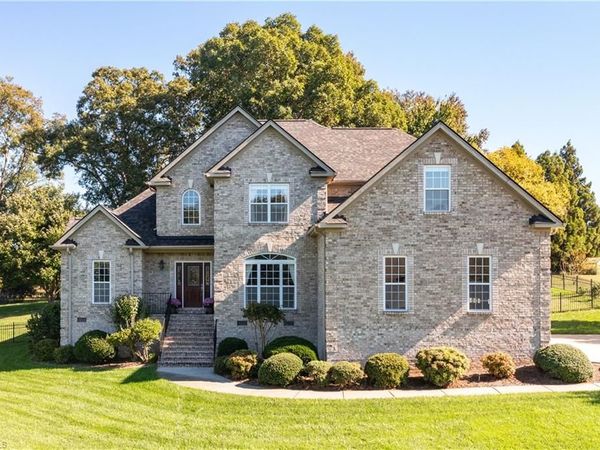 5402 Effieham Street, Oak Ridge, NC 27310